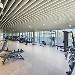 Amazing 2Bdr With Lagoon View In District One 13 Al Merkadh