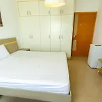 Lovely Spacious Rooms For Ladies In Marina للفتيات فقط