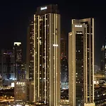 Elegant 3 Bedroom Apartment! 2 Minute Walk To Dubai Mall! Burj Khalifa And Fountain View!