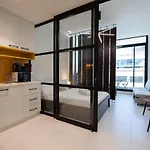 Stylish Studio Retreat In The Heart Of Jvc