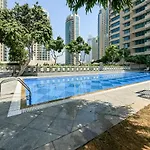 Cosy 2 Bedroom With A Burj Khalifa View