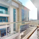 Serene & Modern 1Br Apartment
