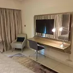 1Br Luxurious Paramount Apt