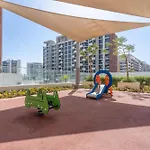 Modern 1-Bedroom Apartment At Azizi Riviera In Meydan