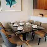 Stunning 2-Bedroom Apartment Near Palmjumeirah