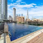 Family Home In Downtown Overlooking Burj Khalifa