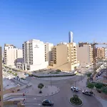 1 Bed Flat That Sleeps 4 In Al Jaddaf