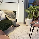 Luxe | Elegant 2Br | Harbour View | Stylish & Cozy