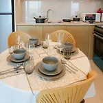 Cozy 1-Br In The Heart Of Dubai With Skyline Views