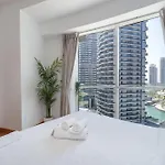 Minimalist Airy 3-Bedroom With Cityscape View In Dubai Marina