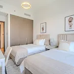 Burj Khalifa View I Downtown I 2 Bedroom Apartment