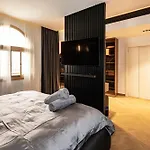 Luxurious Villa 5Bhk With Pool Bbq And Full Time Housemaid Assistance - Live In