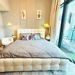 Chic 1 Bhk In Downtown Dubai