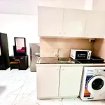 Studio Apartment Sheikh Zayed Road Dubai