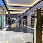 Elegant 1-Bedroom Apartment, Full Burj Khalifa & Downtown Views