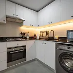 Dubai Marina - 1 Bhk Unique Apartment