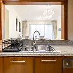 Chic 1-Bedroom Haven In Standpoint A Tower, Downtown Dubai