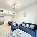 Stylish 3-Bedroom Home With Scenic Views At Binghatti Creek