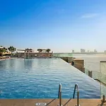First Class 2Br Panoramic Dubai Creek Views
