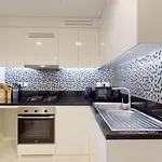 Aykon Tower - Calm One Bed In Business Bay
