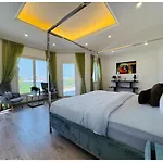 Palm Villas