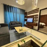 Zenith Smart Vacation Homes Rental - Zenith Tower A1