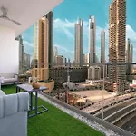 Upscale 2Br In Lively Building