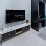 Modern Furnishing I City Centre I Super Speed Wifi