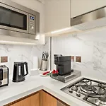 First Class 2Br Luxury Urban Getaway