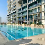 Vayk - Luxury 2 Bedrooms With Jacuzzi In Jvc