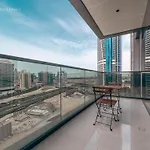 Stunning One Bed Apartment In Luxury Tower