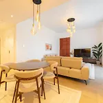 Veluxa - Mediterranean 1Bed With A View!