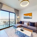 Waves Grande - One Bedroom With City View