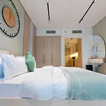 Luxe Haven Fully Furnished Studio In Business Bay, 10 Minutes Walk To Business Bay Metro Station, Closest To Burj Khalifa And Dubai Mall
