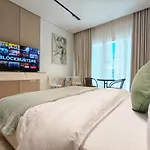 Luxe Haven Fully Furnished Studio In Business Bay, 10 Minutes Walk To Business Bay Metro Station, Closest To Burj Khalifa And Dubai Mall