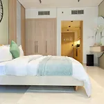 Luxe Haven Fully Furnished Studio In Business Bay, 10 Minutes Walk To Business Bay Metro Station, Closest To Burj Khalifa And Dubai Mall