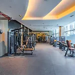 Luxury Spacious Condo In The Iconic Park Towers