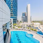 Luxury Spacious Condo In The Iconic Park Towers