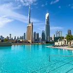 Vibrant Luxe Burj Khalifa Views-Dubai Mall Access By Maxx Value Homes