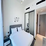 Oyo Home 1386 Premium One Bedroom Apartments