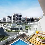 Livin Holidays - Studio - Azizi Riviera