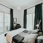 Liv With Us Holiday Homes - Marina View Tower B