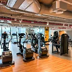 Burj Khalifa View, Luxury Two-Bedroom Residence, Playstation 5, Swimming Pool And Fitness Center