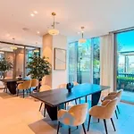 Likehome 5610Gr Sky-High Two Bedroom Apartment In Downtown