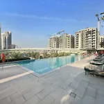 Vayk - Modern 1 Bd Near The Lagoon In Creek Harbour