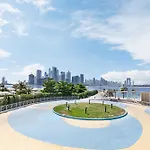 Palm Home Next To Nakheel Mall With Private Beach