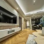 Vserve High Floor Bliss In Dubai\'S Iconic Skyline