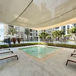 Chic Bright Home In Creek Beach With Lagoon Access