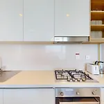 Downtown Views 3 - Chic One Bed With City Views