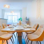 3Br Marina View Apartment In Jbr Close To Tram & Metro